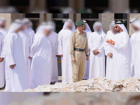 سيف بن زايد يثمن جهود شرطة دبي لإطاحتها بمخططات عصابة دولية وضبطها واحدة من أكبر عمليات تهريب الكبتاجون على مستوى العالم بقيمة تتجاوز الـ 3 مليارات درهم
