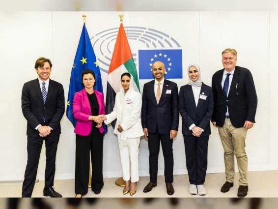 " الوطني الاتحادي" يبحث التعاون مع وفد شبه الجزيرة العربية في البرلمان الأوروبي