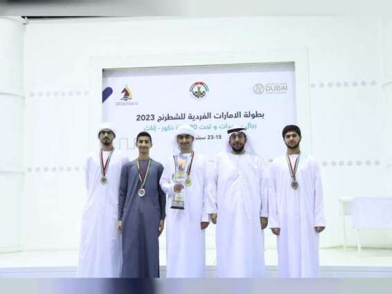 خالد القاسمي يثمن إنجازات لاعبي نادي الشارقة للشطرنج ببطولة الإمارات الفردية تحت 20