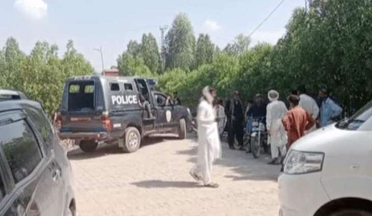 Eight killed in explosion of live mortar in Kandhkot