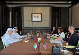Thani Al Zeyoudi meets US Secretary of Commerce to advance bilateral trade and investment ties