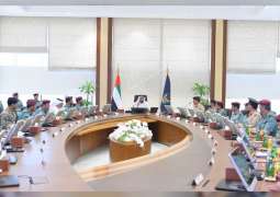 سيف بن زايد يترأس اجتماع مجلس "السعادة والإيجابية" بوزارة الداخلية