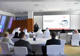 جامعة الإمارات تنظم ملتقى خريجي كلية الإدارة والاقتصاد لتبادل الآراء حول سُبل التطوير المهني وتنمية المجتمع