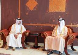 سعود بن صقر يستقبل قنصل قطر