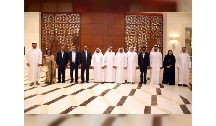 "غرفة الشارقة" ووفد هندي يبحثان دعم الشركات الصغيرة والمتوسطة
