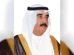 حاكم أم القيوين يعزي ملك البحرين بوفاة الشيخة نورة بنت سلمان