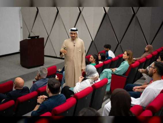 Prominent Emirati columnist shares insights on art's role in societal transformation at AUS