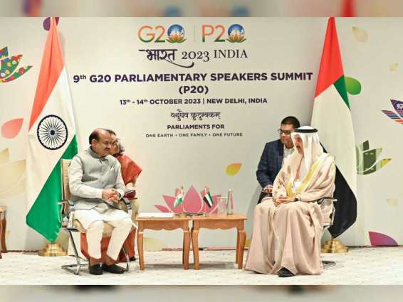 صقر غباش يلتقي رئيس مجلس الشعب الهندي على هامش قمة رؤساء برلمانات دول مجموعة العشرين