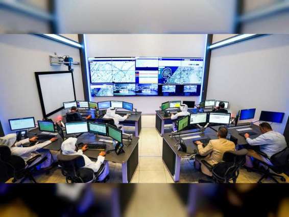 مركز تحكم "تاكسي دبي" يراقب ويتتبع  بالذكاء الاصطناعي حركة 7200 مركبة وأداء 14500 سائق