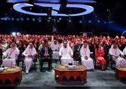 Ahmed bin Mohammed attends inauguration of Dubai Business Forum