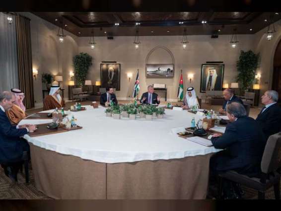 ملك الأردن يستقبل عبدالله بن زايد والوزراء المشاركين في الاجتماع التنسيقي العربي