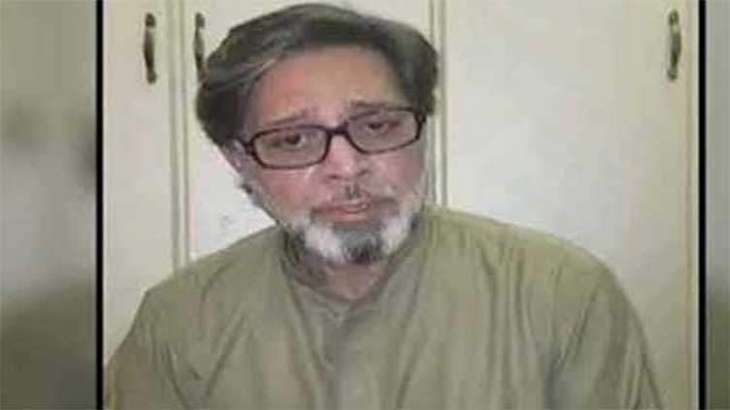 Khawar Maneka accuses Imran Khan of ruining his 28-year marriage