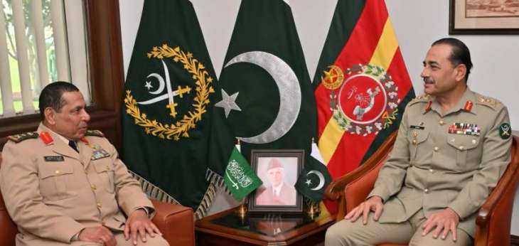 Commander of Royal Saudi Land Forces calls on COAS, discusses mutual cooperation

 
