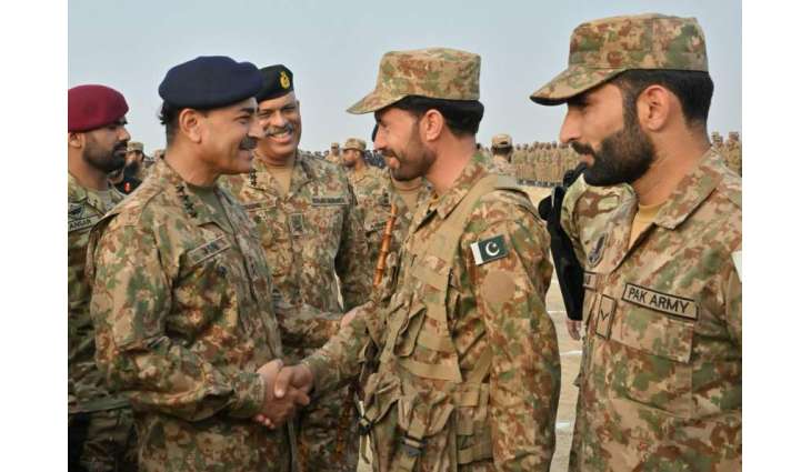 General Syed Asim Munir, NI (M), Chief of Army Staff (COAS) visited troops at Khairpur Tamewali (KPT)