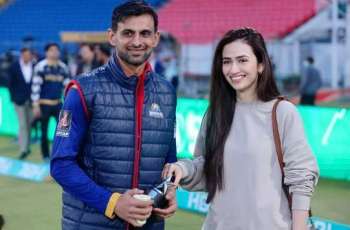 Sana Javed first post-wedding photo with Shoaib Malik wins hearts