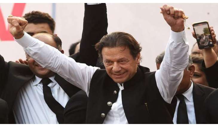 عمران خان المسجون یرفض اعلان نواز شریف فوزہ في الانتخابات البرلمانیة