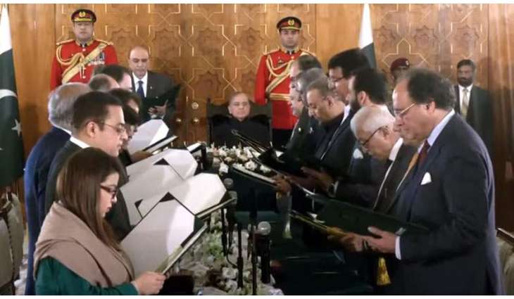 Federal cabinet sworn in at President House