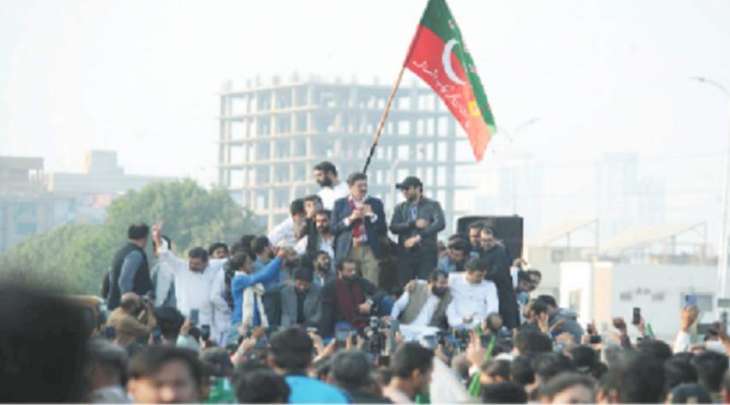 احتجاجات أنصار عمران خان ضد تزویر في الانتخابات العامة