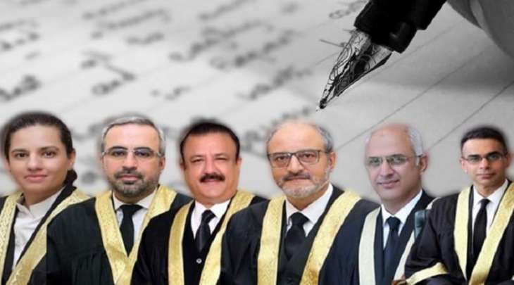 ستة قضاة في المحکمة یتھمون جھاز الاستخبارات بالتدخل في الأمور القضائیة