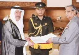 رئيس بنغلاديش يتسلم أوراق اعتماد سفير البحرين لدى داكا