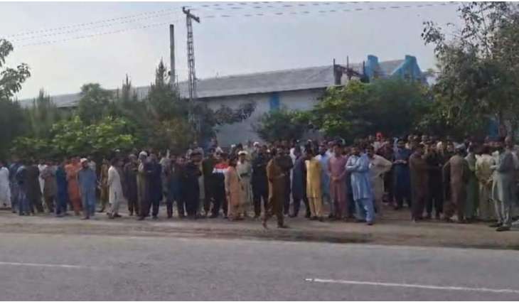 Walton Tobacco Company’s workers ask AJK CJ to take notice of factory’s closure