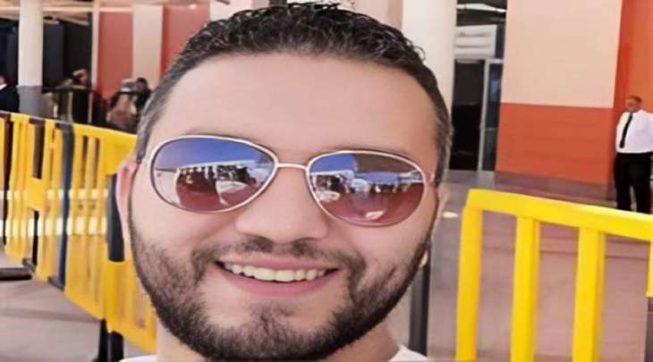 القبض علی رجل مصري بتھمة قتل معلم بطعنات بسبب غریب