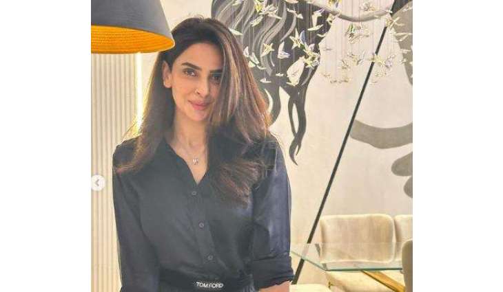 Saba Qamar mesmerizes fans with stunning black outfit