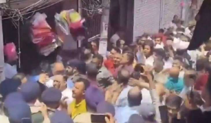 حشود یھاجم متجرا لمسلم بسبب ذبح بقرة في الھند