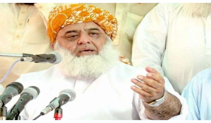 زعیم جمعیة علماء اسلام یرفض قرار الحکومة بشان حزب عمران خان