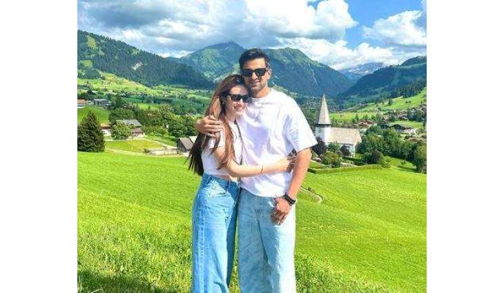 Shoaib Malik, Sana Javed arrive in Switzerland for vacations