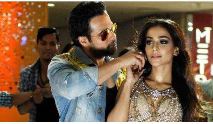 Humaima’s humorous response about Emraan Hashmi's possible visit to Pakistan goes viral