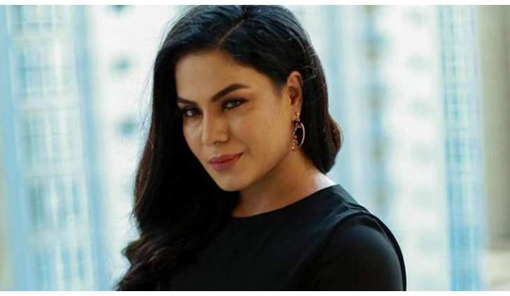 Has Veena Malik fallen in love again?