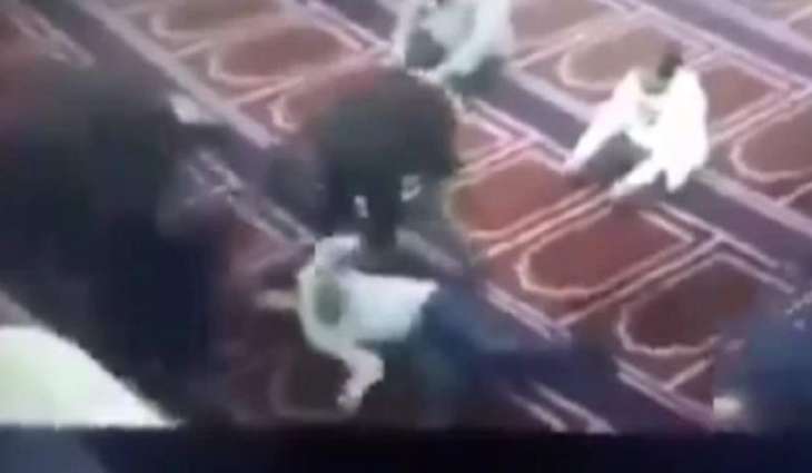 وفاة شاب أثناء صلاة العشاء داخل مسجد في الأردن