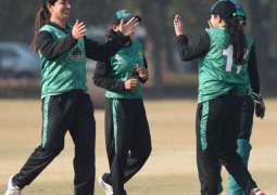 Challengers clinch Super Over win against Stars