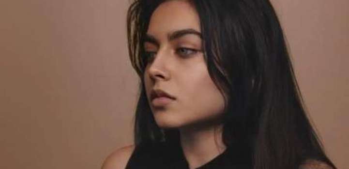 YouTuber Zara rapidly gains fame on social media
