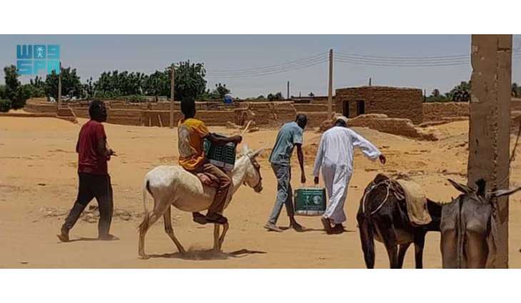 مركز الملك سلمان للإغاثة يوزّع 1.300 سلة غذائية في محلية كسلا بولاية كسلا في السودان
