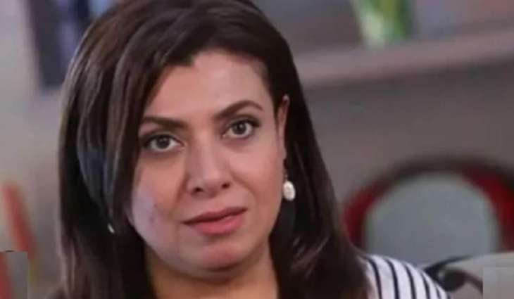 فنانة مصریة تثیر جدلا واسعا بسبب اعلانھا للمشارکة في جنازة زوجھا