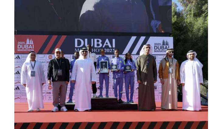 منصور بن محمد يتوج الفائزين في ماراثون دبي