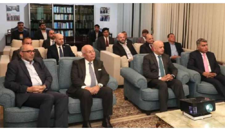 سفیر باکستان لدی مملکة عمان یجتمع بأعضاء مجلس ادارة غرفة تجارة عمان
