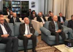 سفیر باکستان لدی مملکة عمان یجتمع بأعضاء مجلس ادارة غرفة تجارة عمان