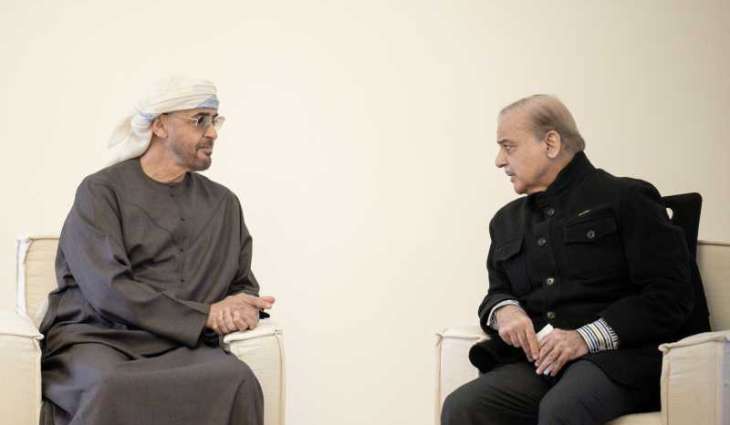 رئيس الدولة يلتقي رئيس وزراء باكستان