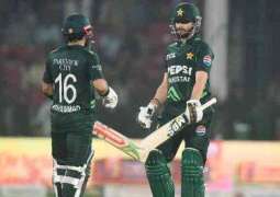 Tri-nation series: Pakistan reach final after beating South Africa by six wickets