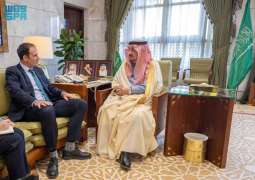 أمير منطقة الرياض يستقبل سفير نيوزيلندا لدى المملكة