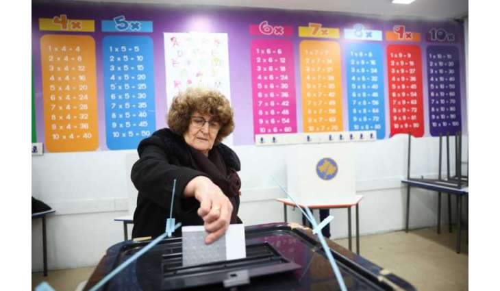 Kosovars go to polls in early parliamentary elections