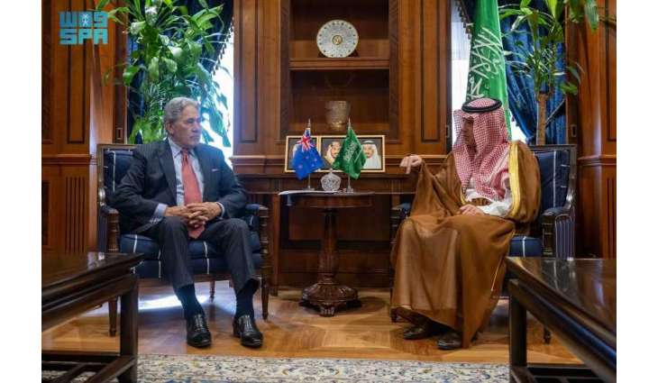 وزير الدولة للشؤون الخارجية يستقبل نائب رئيس الوزراء وزير الخارجية النيوزيلندي ويبحثان العلاقات الثنائية