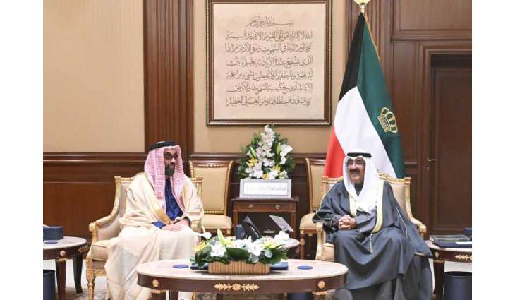 Emir of Kuwait receives Tahnoon bin Zayed