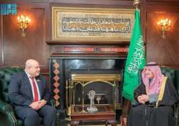 أمير منطقة تبوك يستقبل رئيس مجلس بلدية معان بالأردن