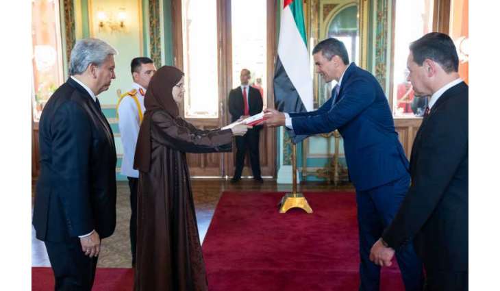 سفيرة الدولة تقدم أوراق اعتمادها إلى رئيس الباراغواي
