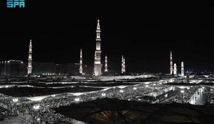 عشر مآذن تصدع بالأذان بالمسجد النبوي الشريف