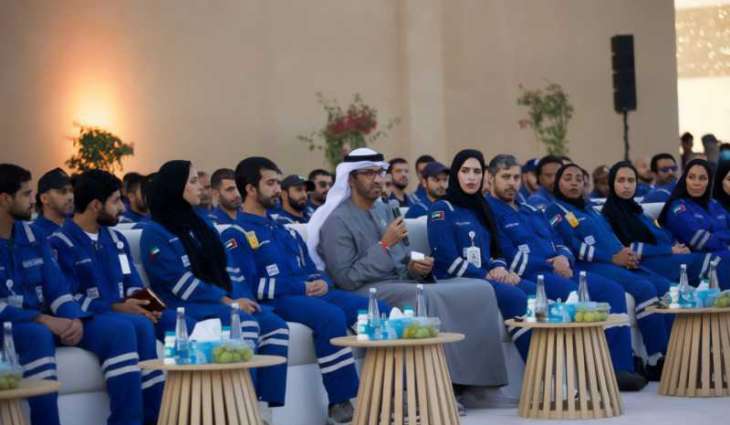 ADNOC employees welcome Sultan Al Jaber for Iftar at Habshan 5 Gas Facility